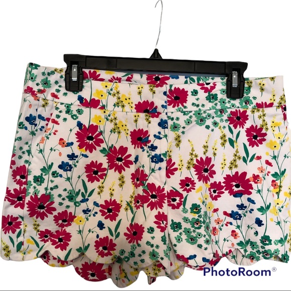 crown & ivy Pants - Crown & Ivy Shelby shorts